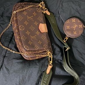 Louis Vuitton Multi Pochette